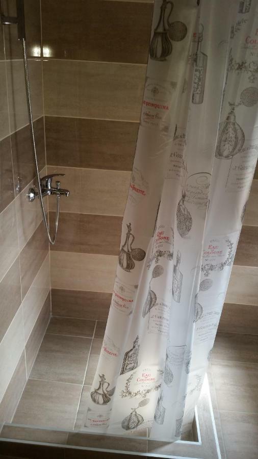 Art Hotel Nova Varos Ngoại thất bức ảnh