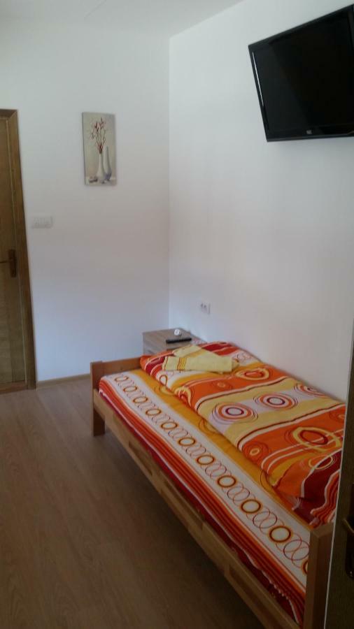Art Hotel Nova Varos Ngoại thất bức ảnh